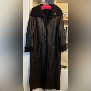 Bergdorf  Goodman Andre Furs, Beautiful, Lamb/Shearling reversible coat